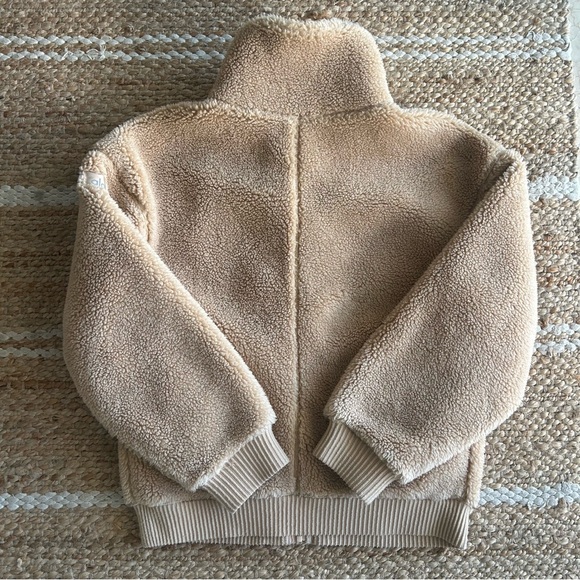 Alo Sherpa Jacket - Picture 3 of 14